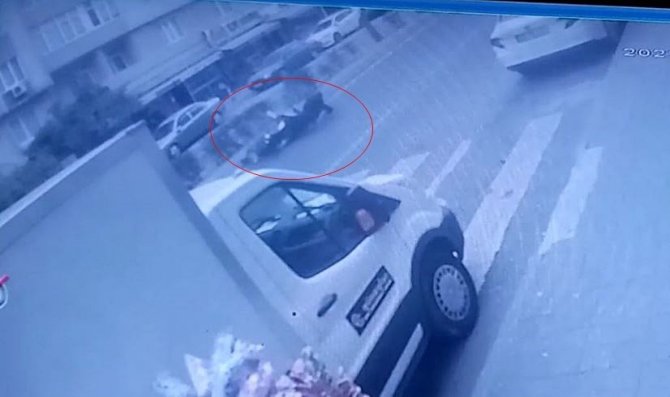 Yaya Geçidinde Motosikletlinin Engelli Vatandaşa Çarptığı Anlar Kamerada