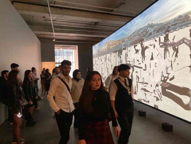 Nevü’lü Öğrenciler 17. İ̇stanbul Bienali’ne Katıldı