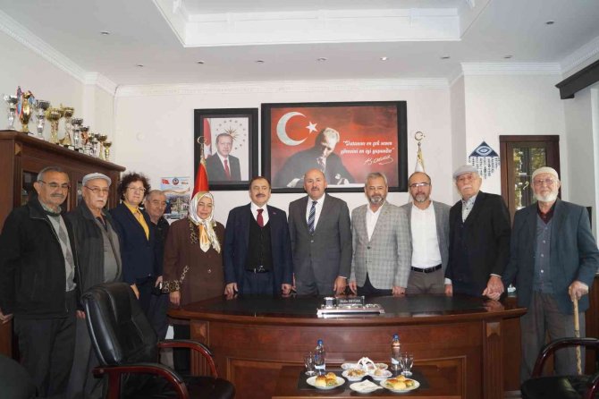 Kuyucak Belediyesi Eski Bakan Eroğlu’nu Ağırladı
