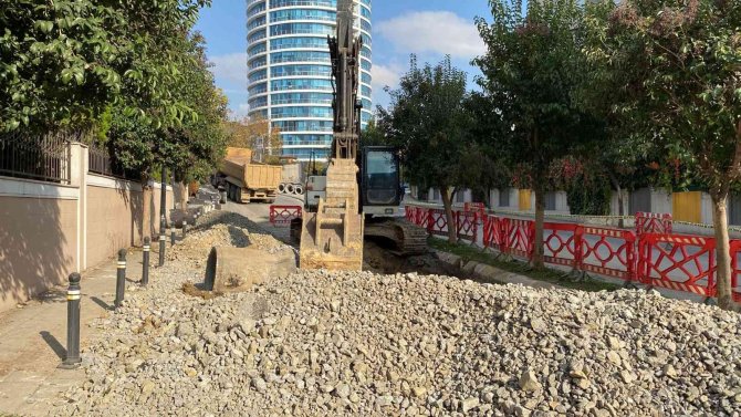 Pendik’te Kanalizasyon Kazısı Sırasında İnsan Kemikleri Bulundu