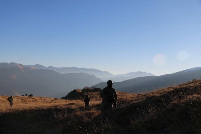 İ̇çişleri Bakanlığınca Tunceli’de 881 Personelin Katılımıyla “Eren Abluka Sonbahar-kış-13 Şehit Jandarma Astsubay Üstçavuş Celil Mutlu Operasyonu” Başlatıldı