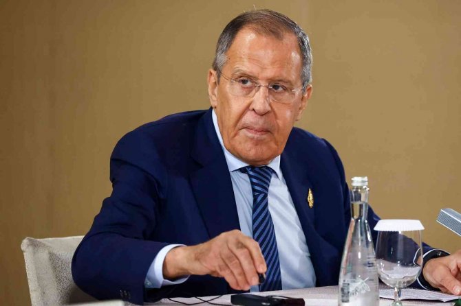 Rusya Dışişleri Bakanı Lavrov: "Abd Ve Ab, Rus Tahıl Ve Gübrelerine Yönelik Engellerin Kaldırılacağına Dair Yazılı Garantiler Sundu"