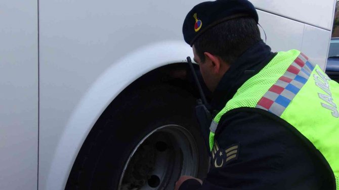 Bolu’da Kış Lastiği Zorunluluğu Başladı