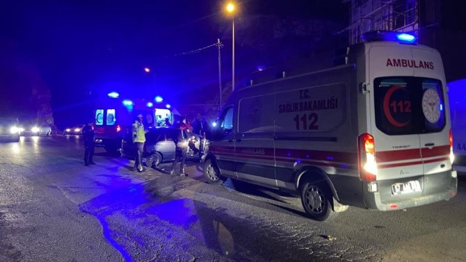 Sinop’ta Trafik Kazası: 4 Yaralı