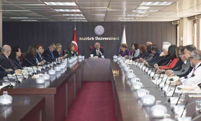 Eczacılık Fakültesi, Düzenlenen Törenle Akreditasyon Belgesini Aldı