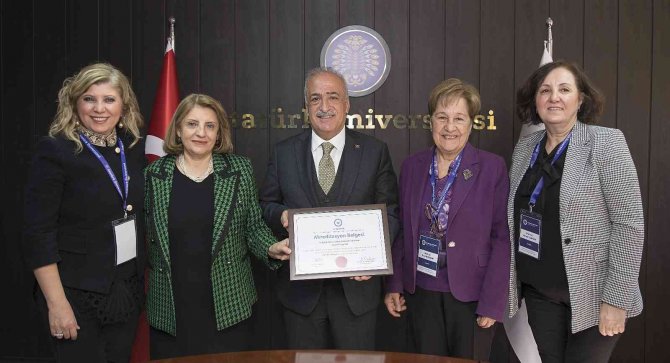 Eczacılık Fakültesi, Düzenlenen Törenle Akreditasyon Belgesini Aldı