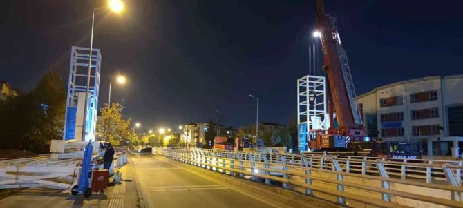 Yayaların Güvenliği İçin Üstgeçit Yapılıyor