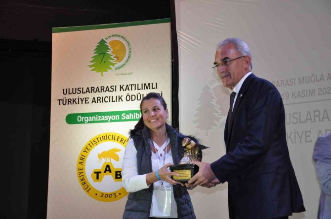 Muğla’da Başarılı Arıcılar Ödüllendirildi