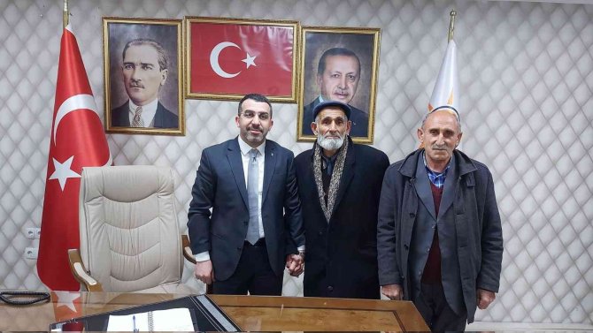 Başkan Çalkın, Vatandaşlara Kars’a Yapılan Yatırımları Anlatıyor