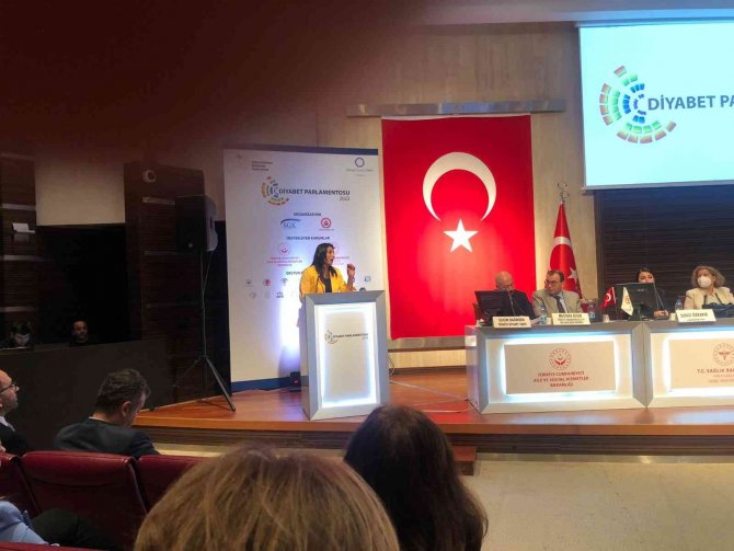 Elazığlı Öğretmen Doğu İllerini Temsilen 12. Diyabet Parlamentosu’na Katıldı