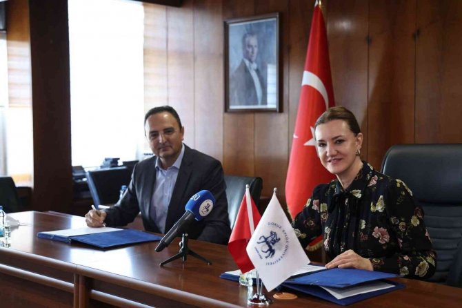 Deü Promosyonda Çıtayı Yükseltti