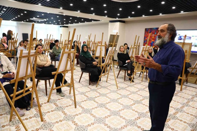 Ressam İ̇lhami Atalay Sanatın Yeni Merkezinde Başakşehirlilerle Buluştu
