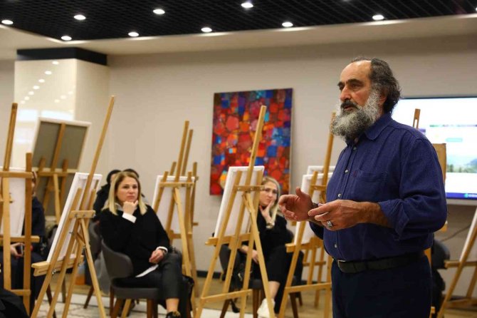Ressam İ̇lhami Atalay Sanatın Yeni Merkezinde Başakşehirlilerle Buluştu