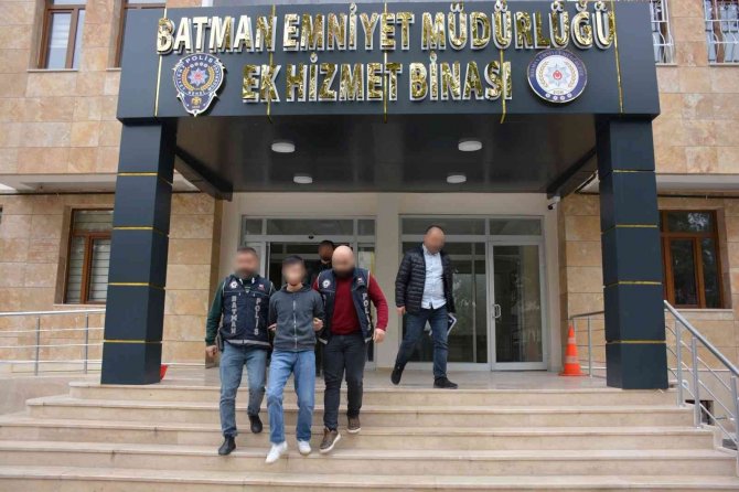 Batman’da El Yapımı Patlayıcıyla Binaya 2 Kes Saldırı Düzenleyen 2 Kişi Yakalandı