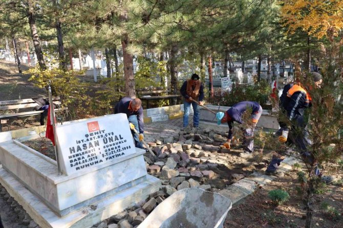 Sungurlu Şehitliği Yenileniyor