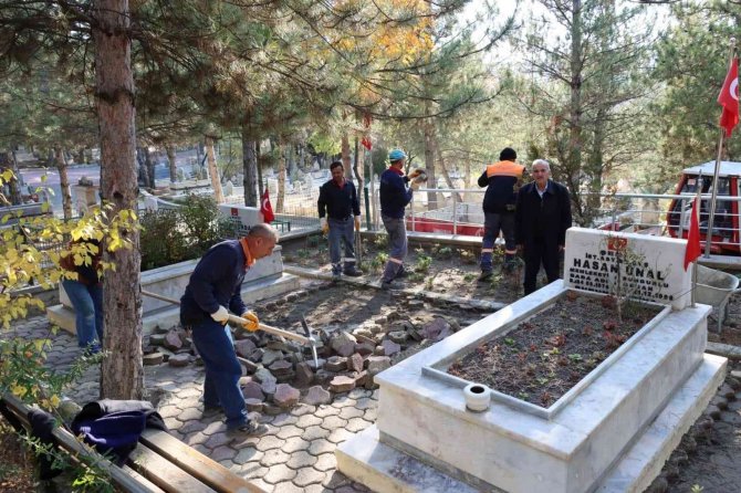 Sungurlu Şehitliği Yenileniyor