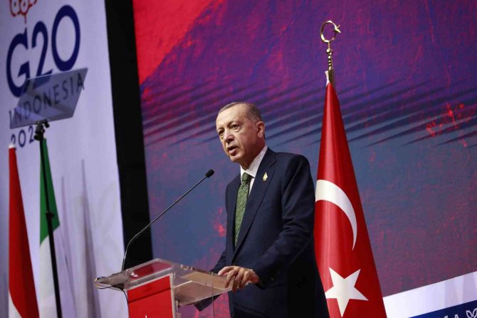 Cumhurbaşkanı Erdoğan: “(Polonya’ya Düşen Füze) Rusya’nın Bizimle Bu İşin Alakası Yoktur Demesi Bizim İçin Önemli”