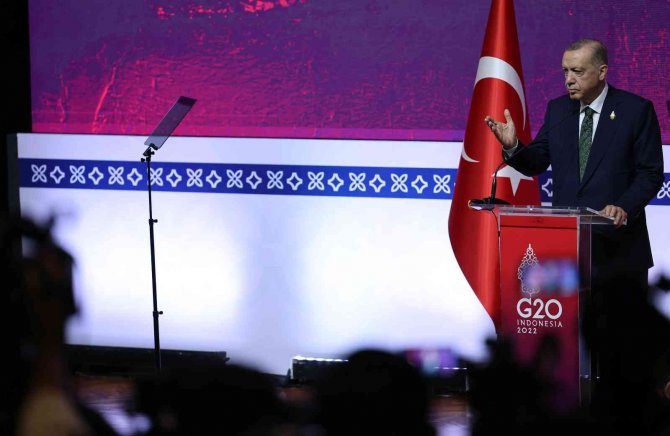 Cumhurbaşkanı Erdoğan: “Deaş’la Mücadele Bahanesi Altında Terör Örgütüne Destek Verenler De Dökülen Her Damla Kana Ortaktır”