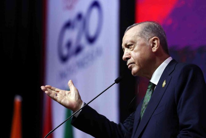 Cumhurbaşkanı Erdoğan: “Deaş’la Mücadele Bahanesi Altında Terör Örgütüne Destek Verenler De Dökülen Her Damla Kana Ortaktır”