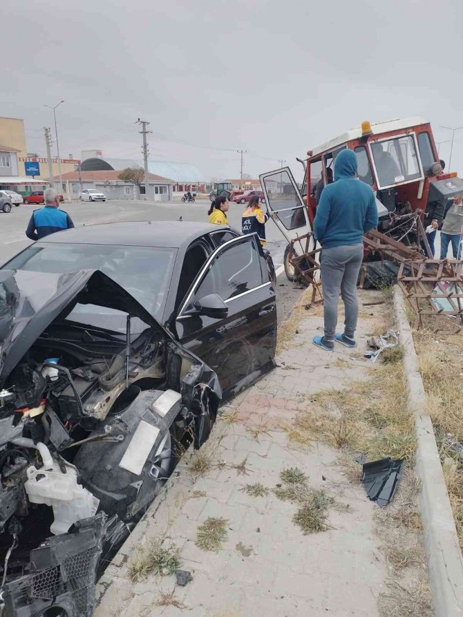 Enez Belediye Başkanı Günenç Kaza Yaptı, Makam Arabası Hurdaya Döndü