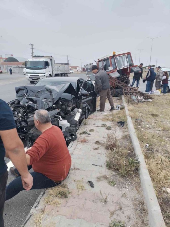 Enez Belediye Başkanı Günenç Kaza Yaptı, Makam Arabası Hurdaya Döndü