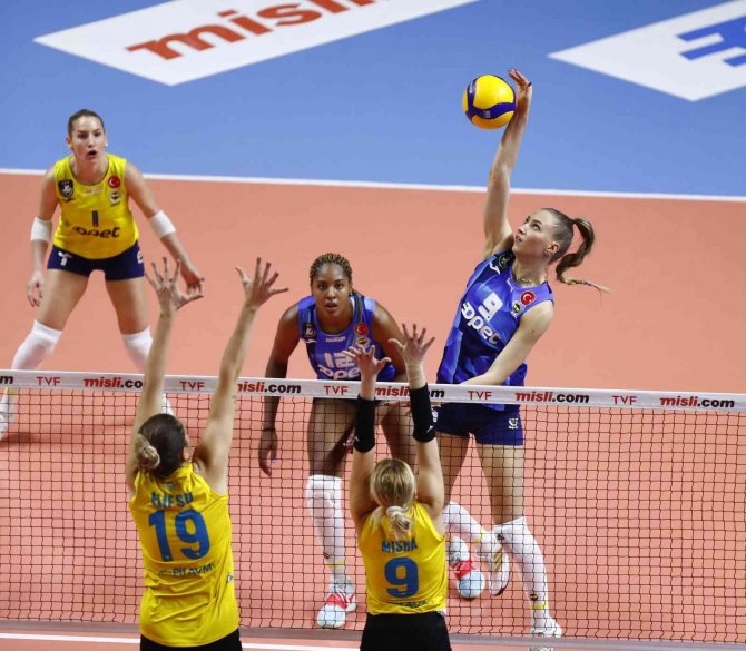 Sultanlar Ligi: Fenerbahçe Opet: 3 - Ptt: 0