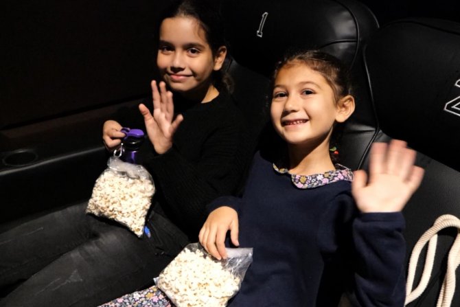 Sultangazi’de Çocuklara Ücretsiz Sinema Gösterimi