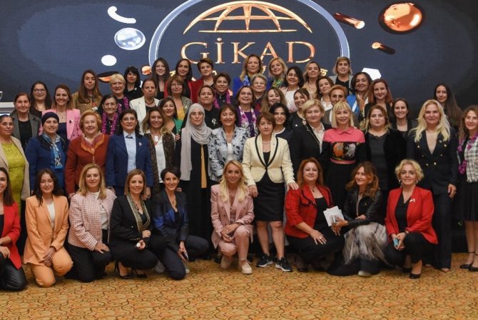 Erkadın; Yavru Vatanda “2. İ̇ş’te Kadın Zirvesi “Ne Katıldı