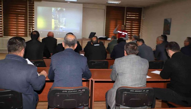 Hakkari Belediyesi Personeline İş Sağlığı Eğitimi Verildi