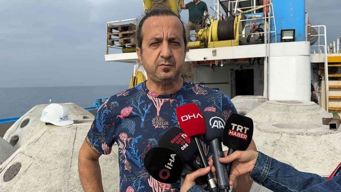 Yapay İlk Resifler İ̇skenderun Körfezi’ne Bırakıldı