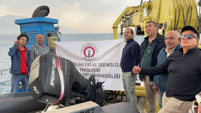 Yapay İlk Resifler İ̇skenderun Körfezi’ne Bırakıldı