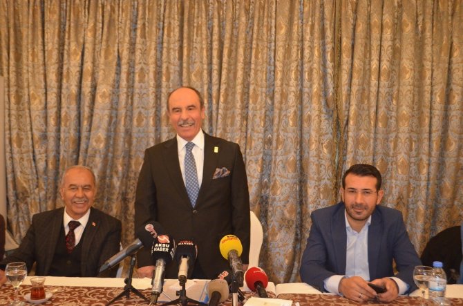 Balcıoğlu: "Germanicia’da Tavuk Kümesi Yapmıyoruz, Mozaik Çıkartıyoruz"