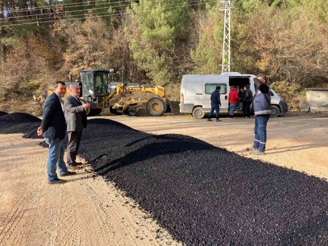 Köy Yolları Sıcak Asfalt İle Buluşuyor