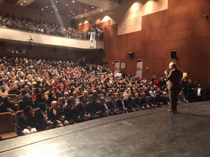 ‘Başarı Bedel İ̇ster’ Konferansına Yoğun İlgi