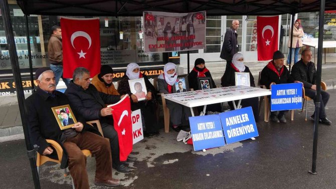 Evlat Nöbetindeki Anneler İ̇stanbul’daki Terör Saldırısını Kınadı