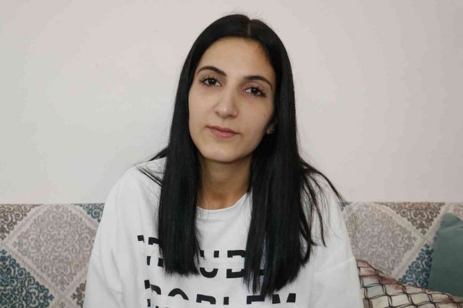 Üvey Annesine Kezzap Attığı Öne Sürülen Gence Kız Kardeşleri Sahip Çıktı