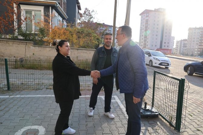 Başkan Savran 15 Temmuz Mahallesi Ve 2000 Evler Mahallesi’ndeki Esnafları Ziyaret Etti