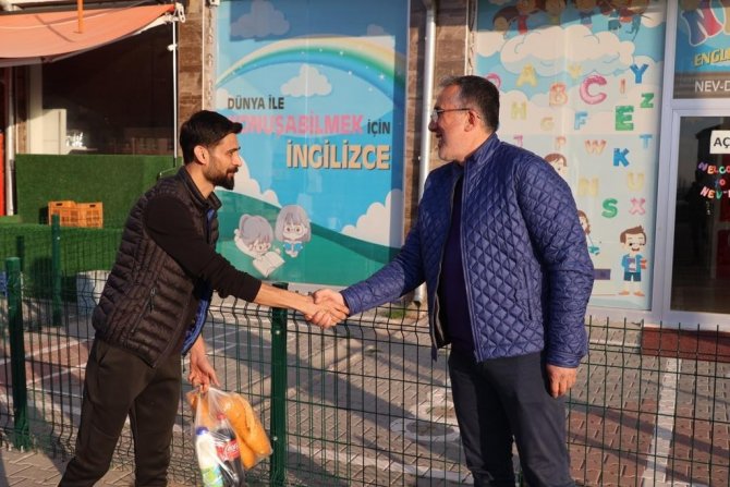 Başkan Savran 15 Temmuz Mahallesi Ve 2000 Evler Mahallesi’ndeki Esnafları Ziyaret Etti