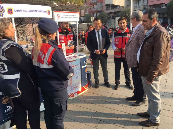 Salihli’de ‘Kadına El Kalkamaz’ Konulu Farkındalık Çalışması