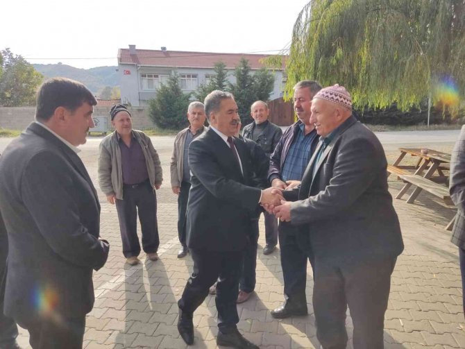Kaymakam, Mahalle Mahalle Gezip Dert Dinliyor