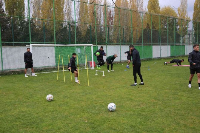 Sivas Belediyespor, İ̇negöl Maçına Hazırlanıyor