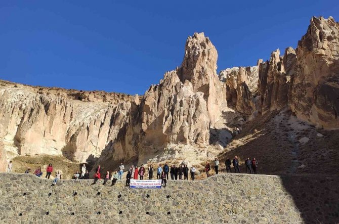 Van’da Fotoğrafçılık Kursuna Yoğun İlgi