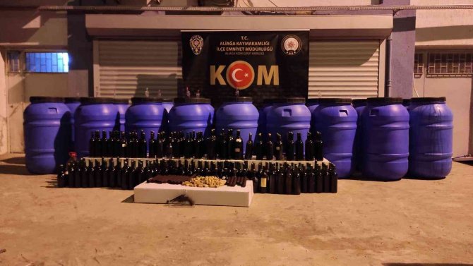 İ̇zmir Polisi Muhtemel Facianın Önüne Geçti: 4 Ton Sahte Şarap Ele Geçirildi