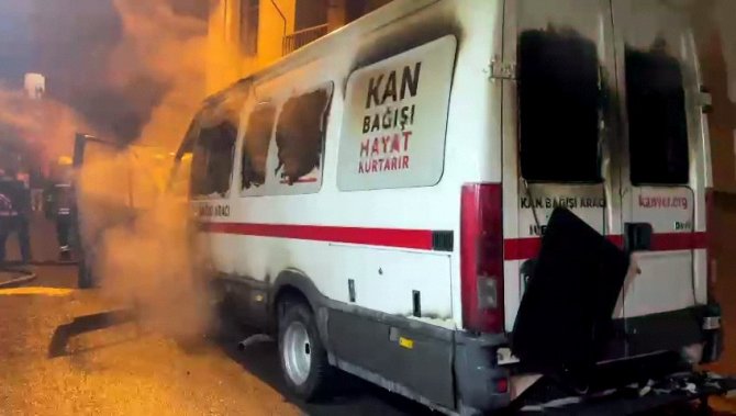 Yozgat’ta Kan Bağış Minibüsü Yandı