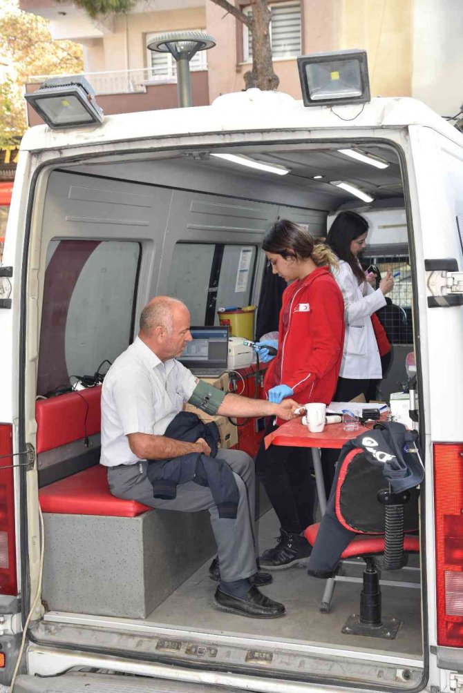 Yunusemre Personelinden Kan Bağışı