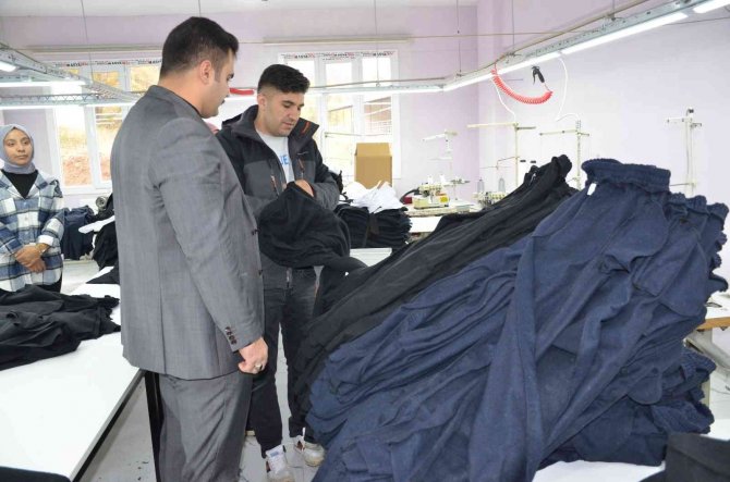 Devlet Desteği İle İş Yeri Açtılar, Siparişleri Yetiştiremiyorlar