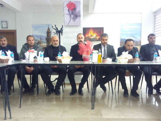 Ağrı’da Aralarında Husumet Bulunan Aileler Barıştırıldı