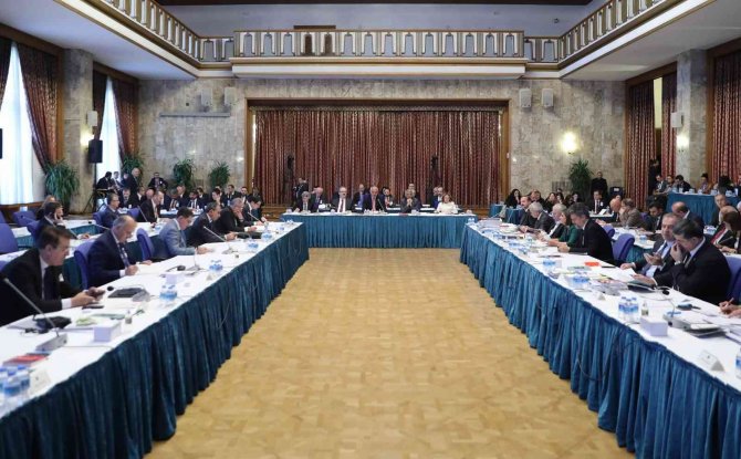 Aydemir’den Ak Siyasette Pozitif Enerji Vurgusu