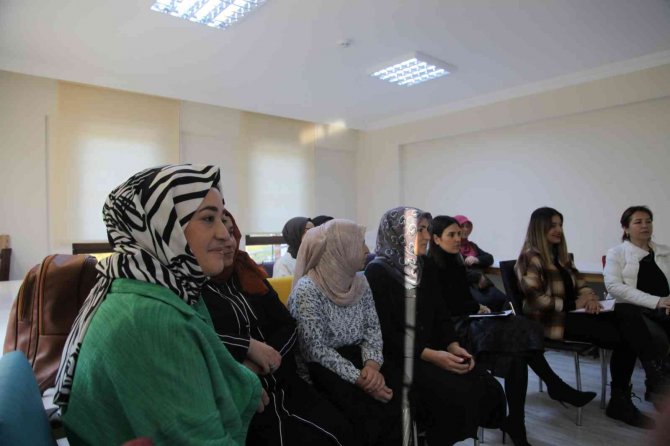 Kardeşler Arası İletişimi Güçlendirmenin Yollarını Öğrendiler