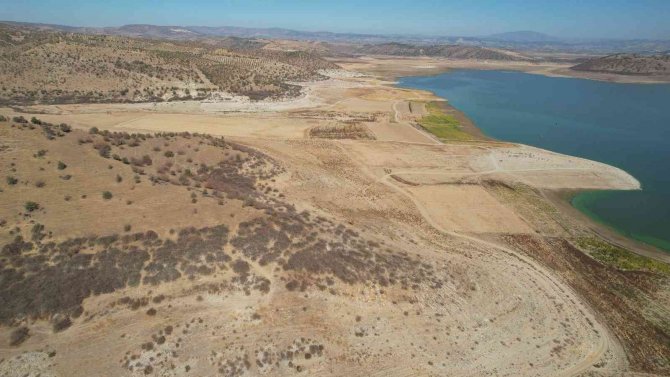 Su Kıtlığı Zirve Yaptı, Gediz Nehri Kurudu